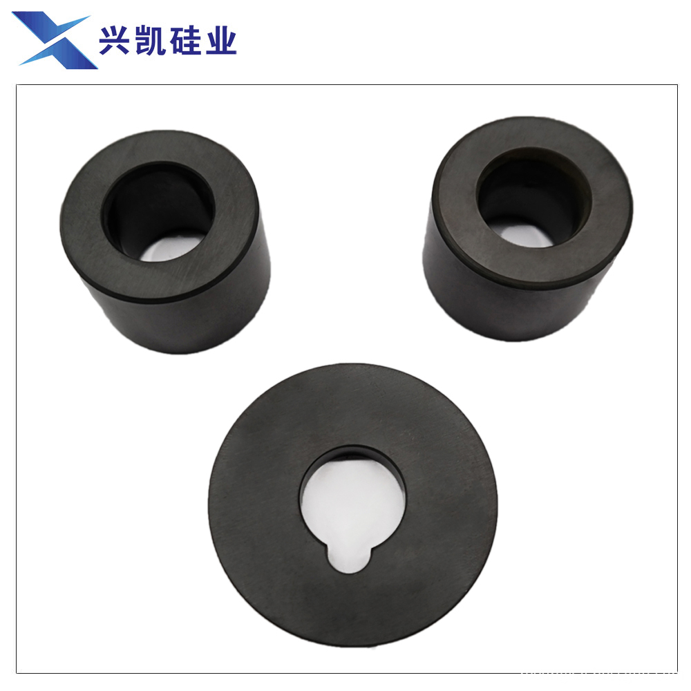 Ceramic bearing and shaft sleeve