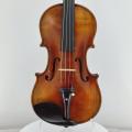 Violino artesanal com pintura a óleo em chamas