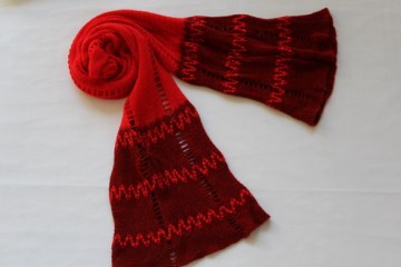 Knitted scarf