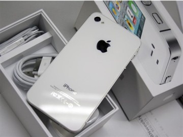 Apple iPhone 4 8GB Unlocked Version