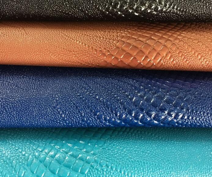 Patrón de serpiente de superficie de alto brillo de PVC de cuero High glossy surface snake pattern PVC leather