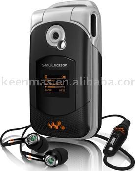 Sony Ericsson W300i cell phone