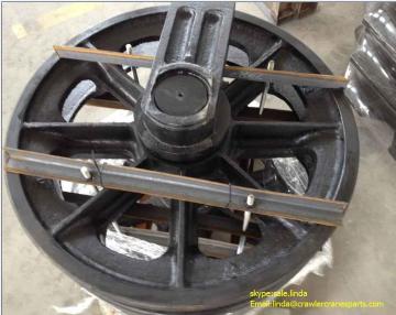 Crawler crane idler roller