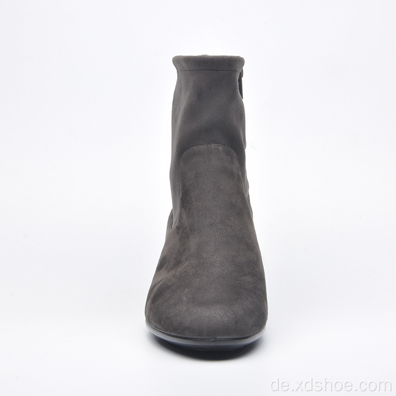 55 mm hoher klassischer Stiefel mit Schaftabsatz