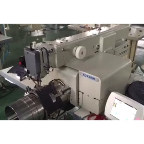 Автоматическая швейная машина с изогнутым козырьком