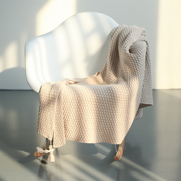 Wholesale Luxury Customized Cable chunky Knit Blankets Throws With knot tassel