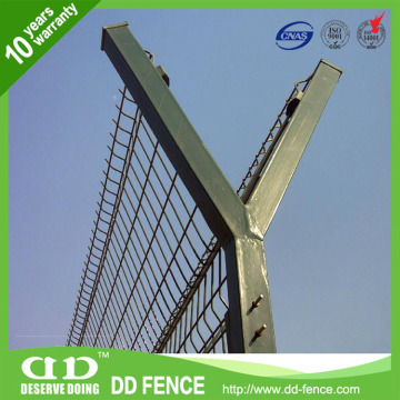 High School Security Fencing / 3D Folded Security Fence