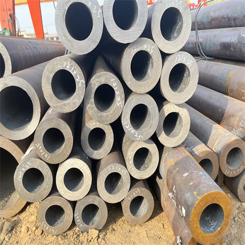 الأنابيب الملحومة Seamless Pipe