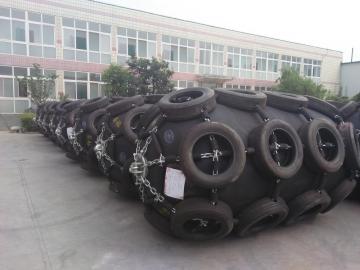 Best quality Ship berthing rubber fenders
