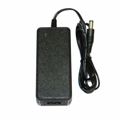 15V/2.5A Energi penghematan desktop AC/DC Adapter Catu Daya