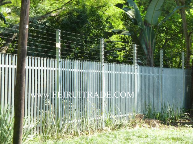 Plastic Coated Metal Picket Palisade Fece