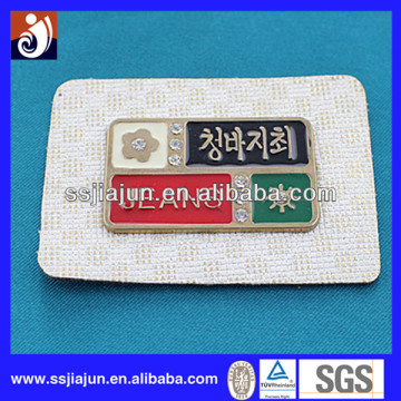 Metal labels for woman garments