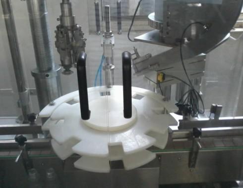 Automatic beer bottle screw cap capper machine,cap tightening machine