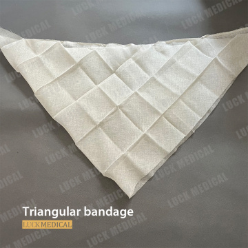 Bandage triangulaire pour blessure