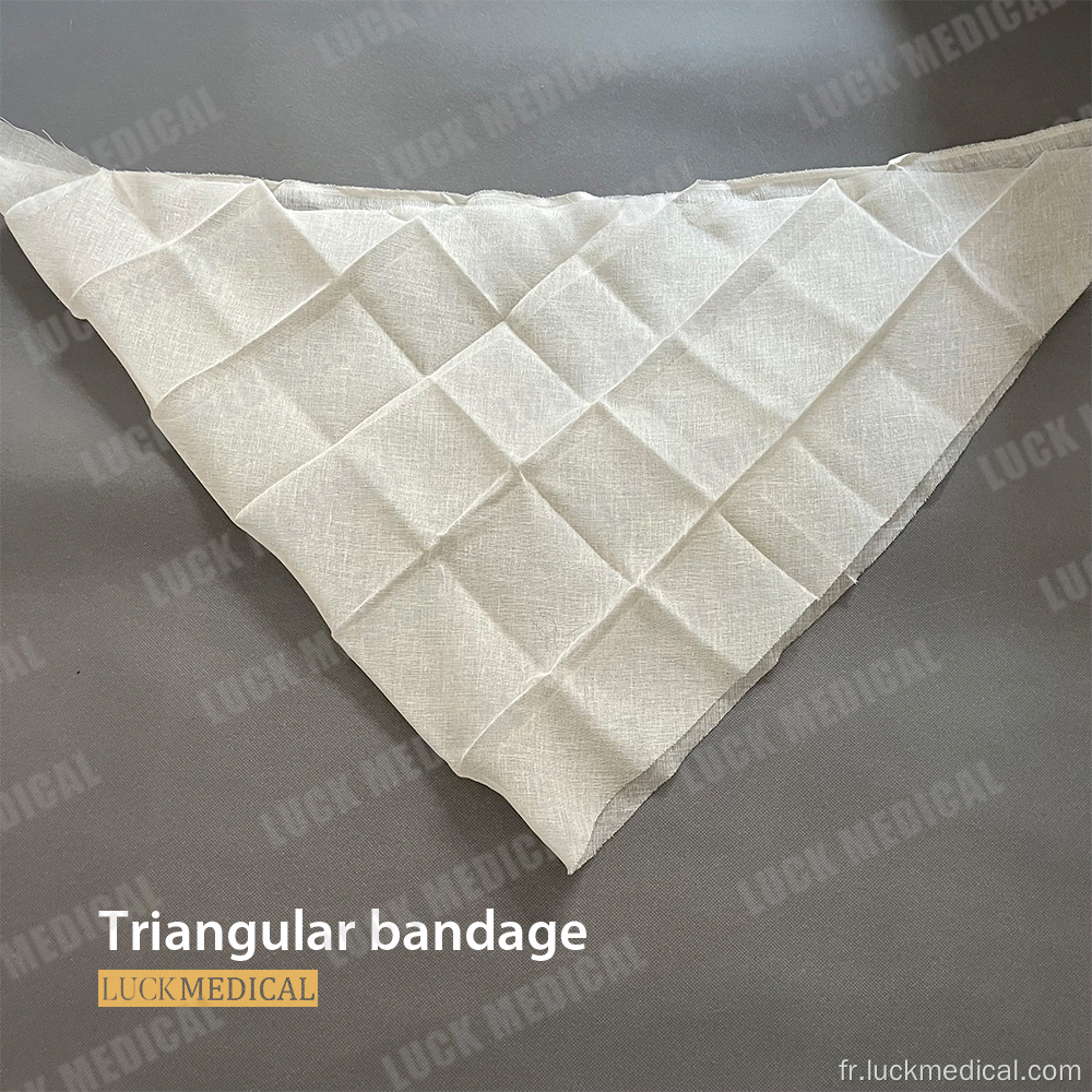 Bandage triangulaire pour le bras