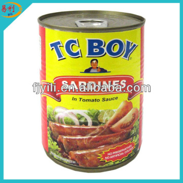 Manufacture of mackerel in tin with tomato sauce