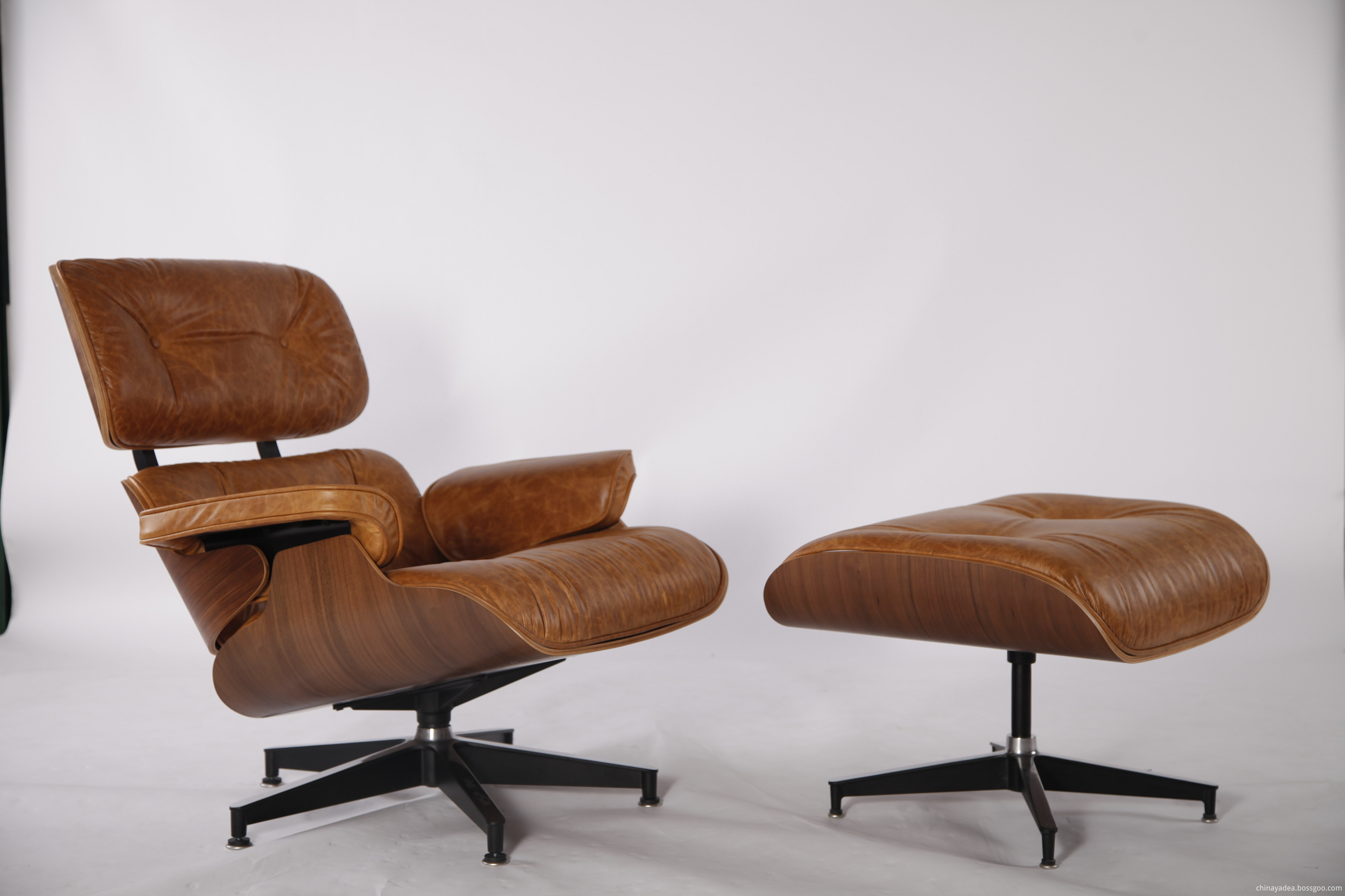 Charles and Ray Eames Lounge Chair Charles and Ray Eames Lounge Chair