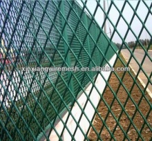 Expanded mesh fence