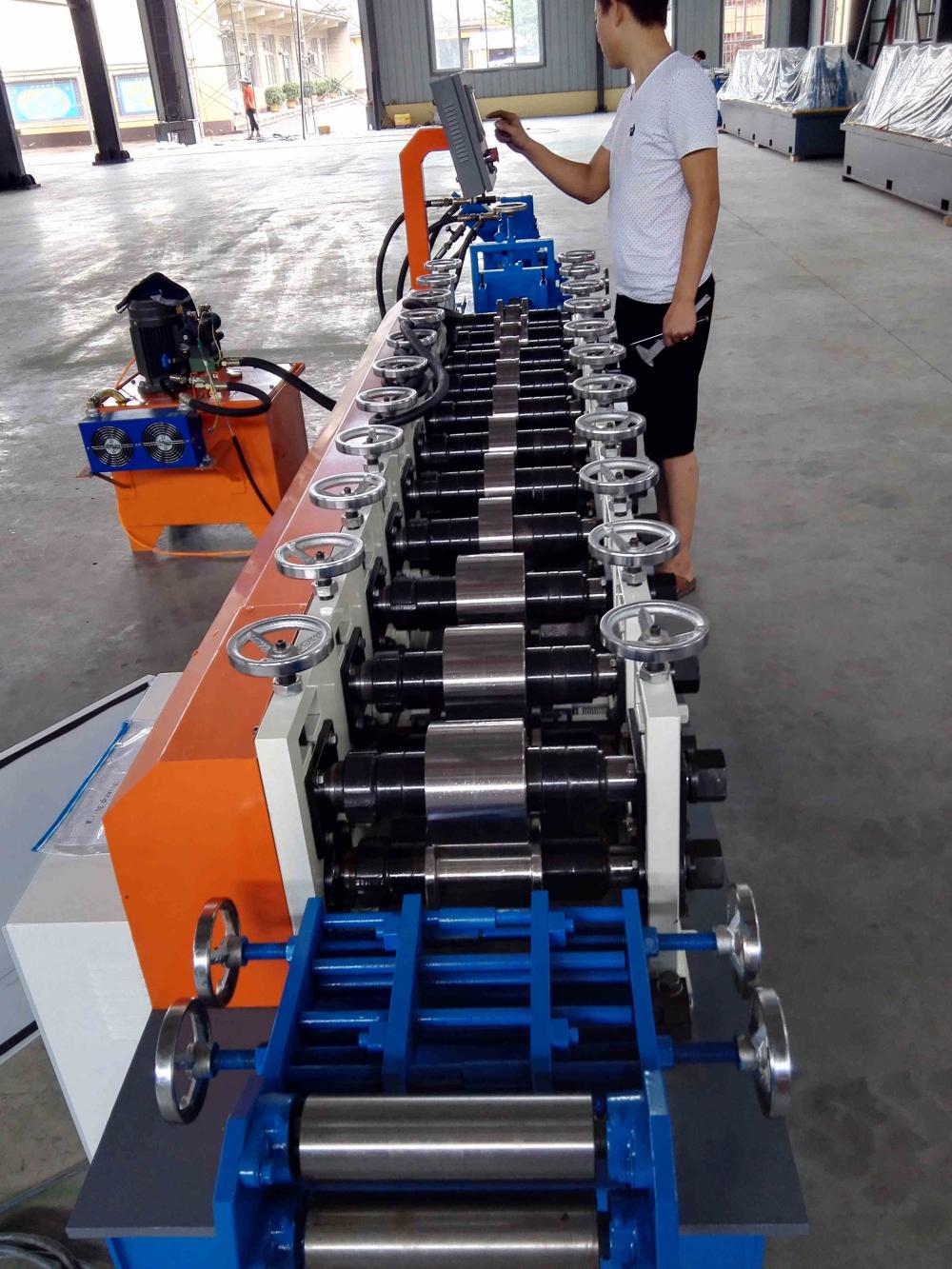 Light Hat Keel Roll Forming Machine