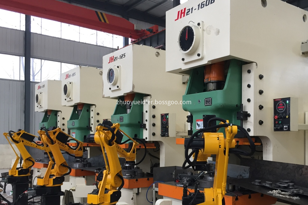 Robot line for bearing housings