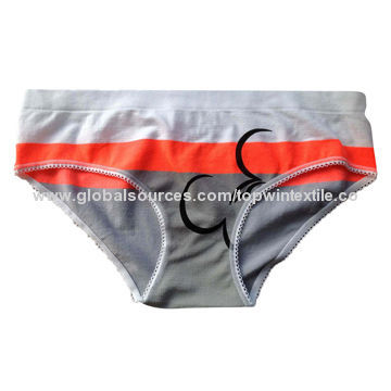 Women boyshorts made of nylon + elastane materials