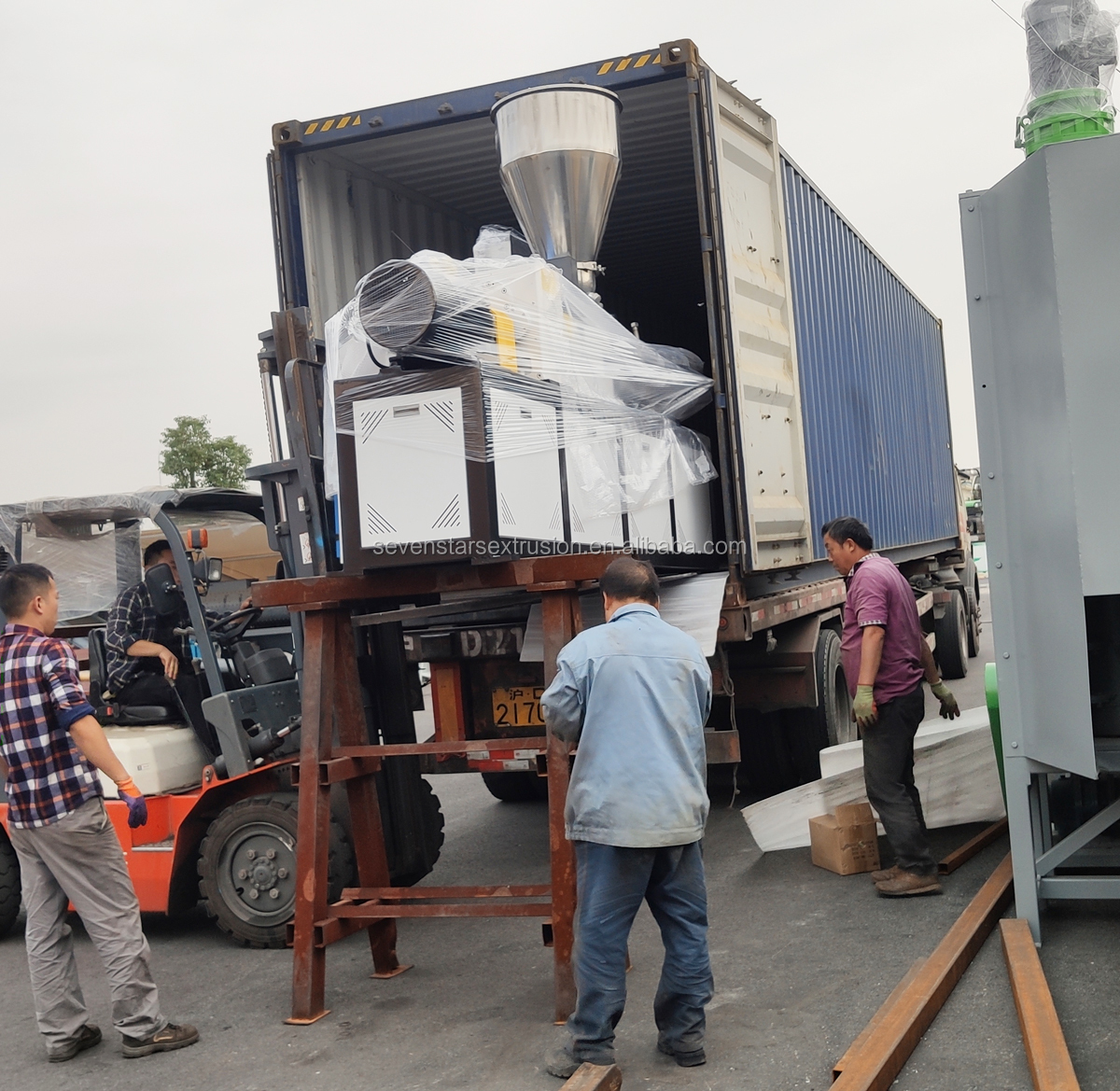 Pallet Shrink Wrapping Machine Pallet Shrink Wrapping Machine