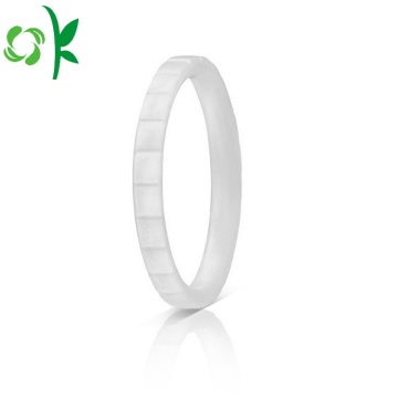 Модные ленточные формы Индивидуальные логотипы Силиконовые кольца для пальцев