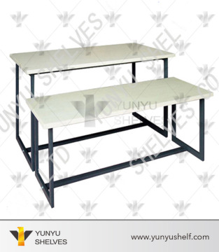 Exclusive shop handbag display shelf