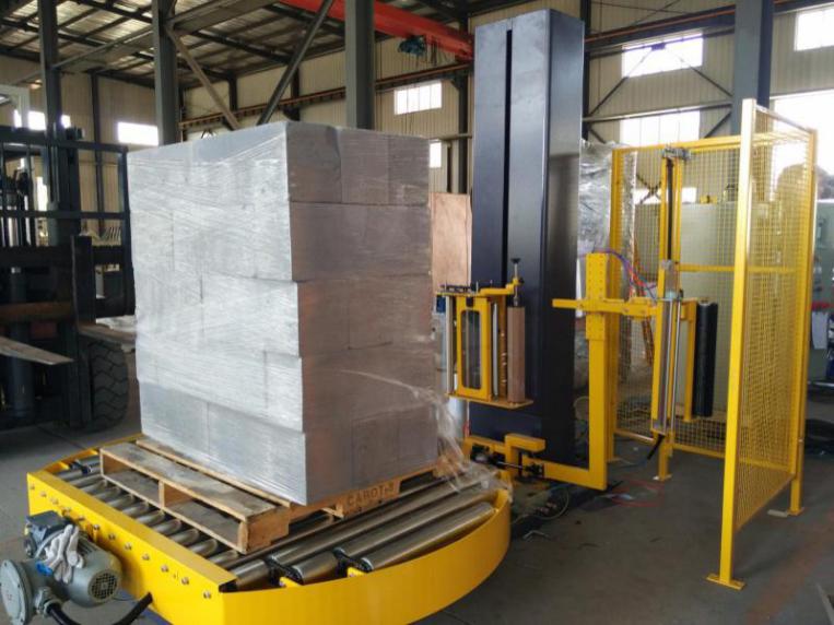 Automatic pallet wrapping machine with rotating turntable2