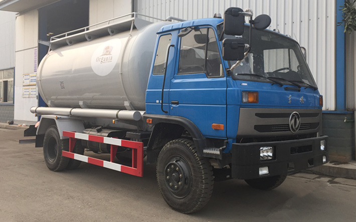 BULK FEED TRUCK