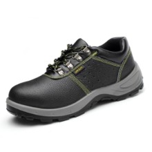 Waterproof Safety Boots Designed for Construction Zones