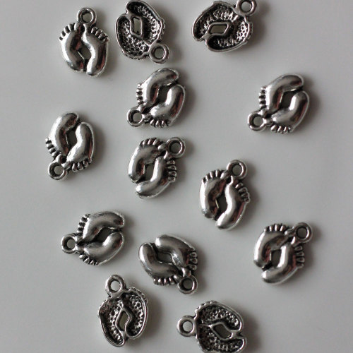 14mm Antique Gold Plated Cute Baby Feet Charms For DIY supplies Jewelry accessories