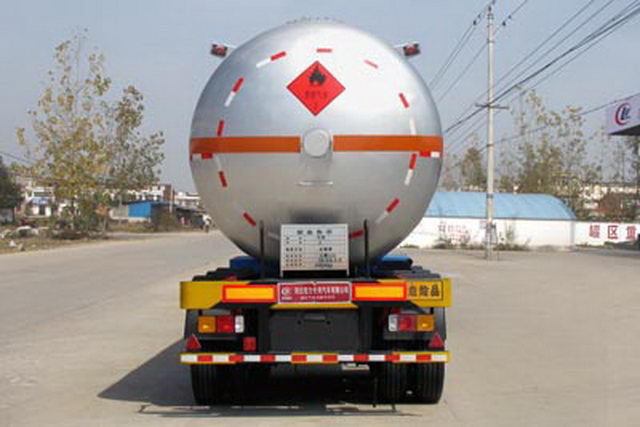 13m Tri-axle Liquefied Gas Tank نصف مقطورة