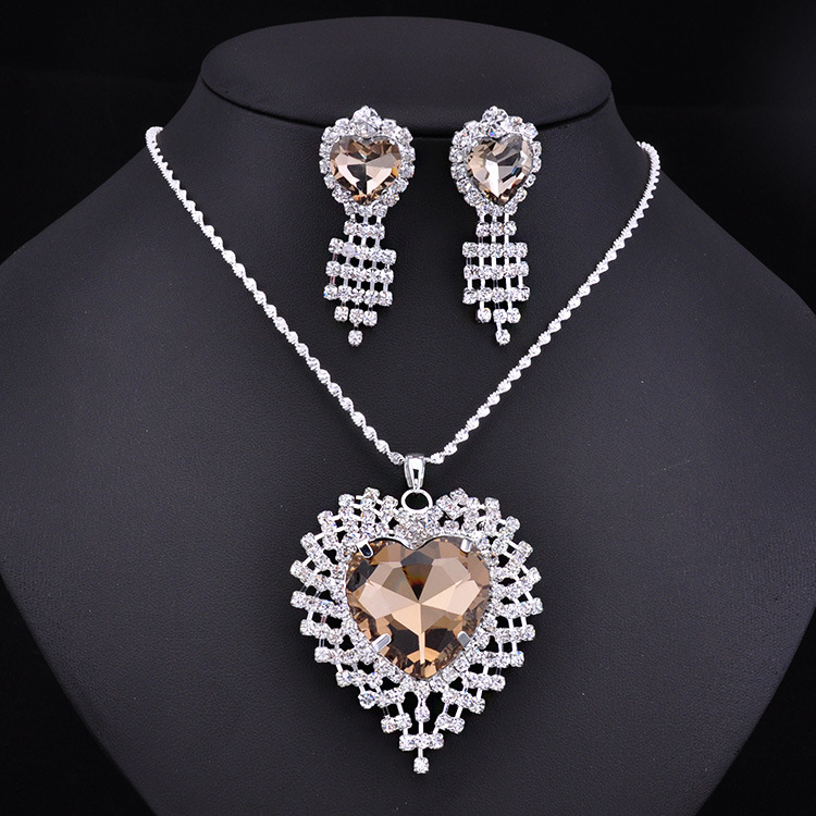 Fashion crystal necklace set