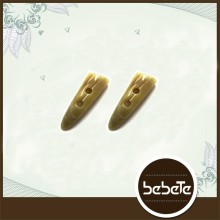 Fashion Garment Use Cattle Natural Horn Toggle Button for Coats
