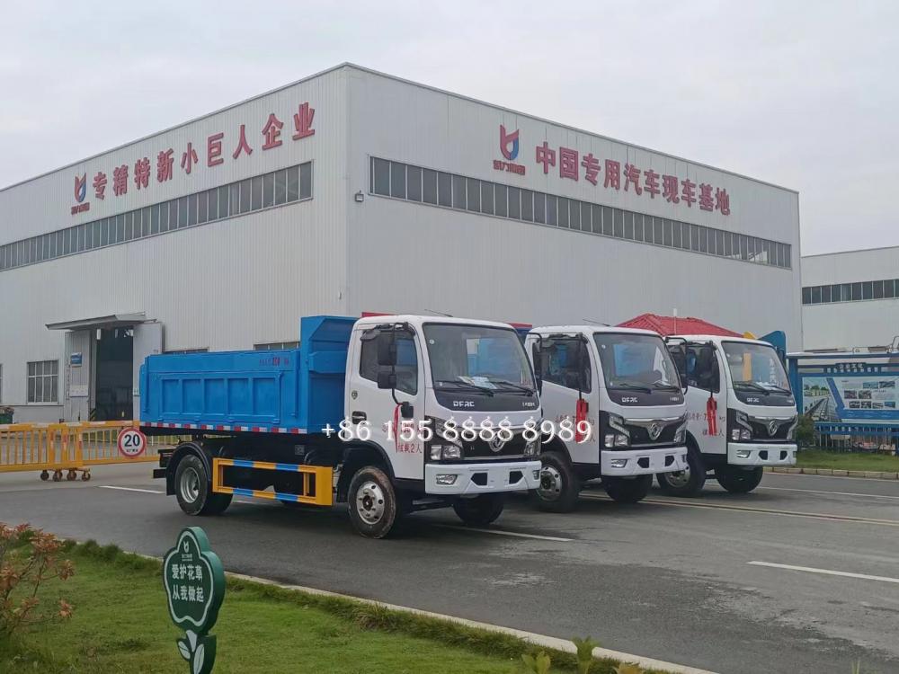 Dongfeng 4x2 شاحنة القمامة تفريغ محور أحادية المحور