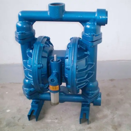 Pneumatic diaphragm pump in filter press