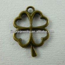 Wholesale Four Leaf Clover Charms Accessories Pendants