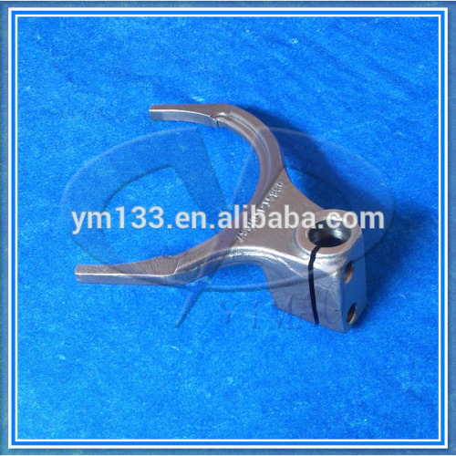 hotsale and quick delivery china truck parts gearbox Fork