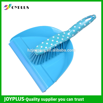 Dustpan and brush set for table