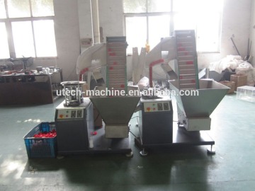 Automatic cap cutting machine