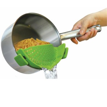 2017 newest creative kitchen silicone clip on strainer for pasta