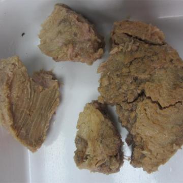 Potongan Daging Tuna Kalengan Dalam Minyak Kedelai