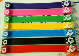 fashional colorful embossed beautiful flower pattern silicone usb wristband