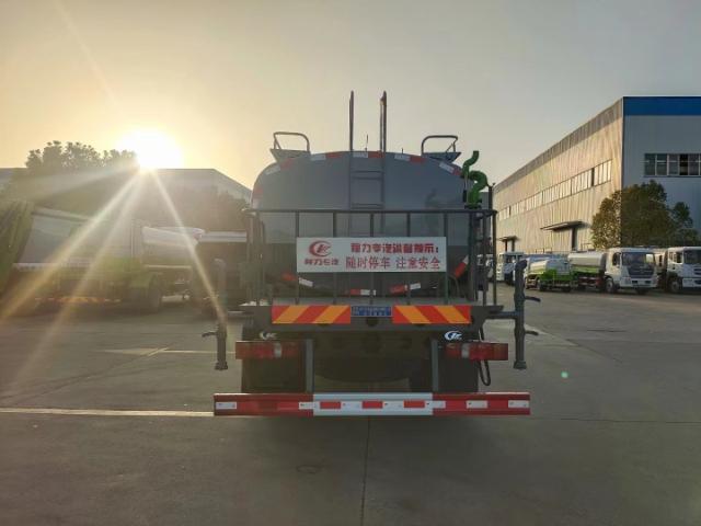 Howo Water Truck 6 Jpg