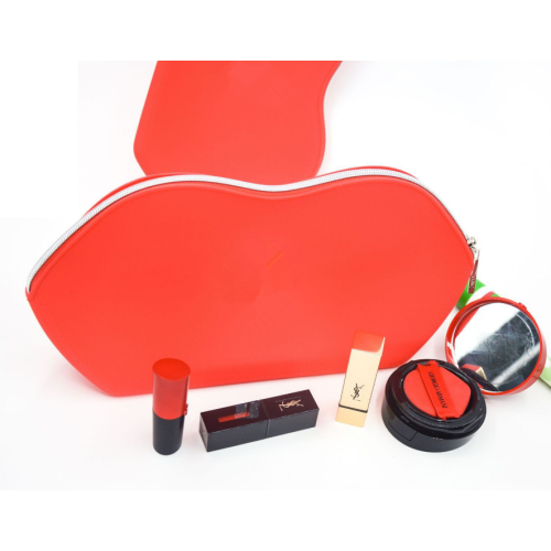 Sac de maquillage en silicone en forme de lèvre personnalisé