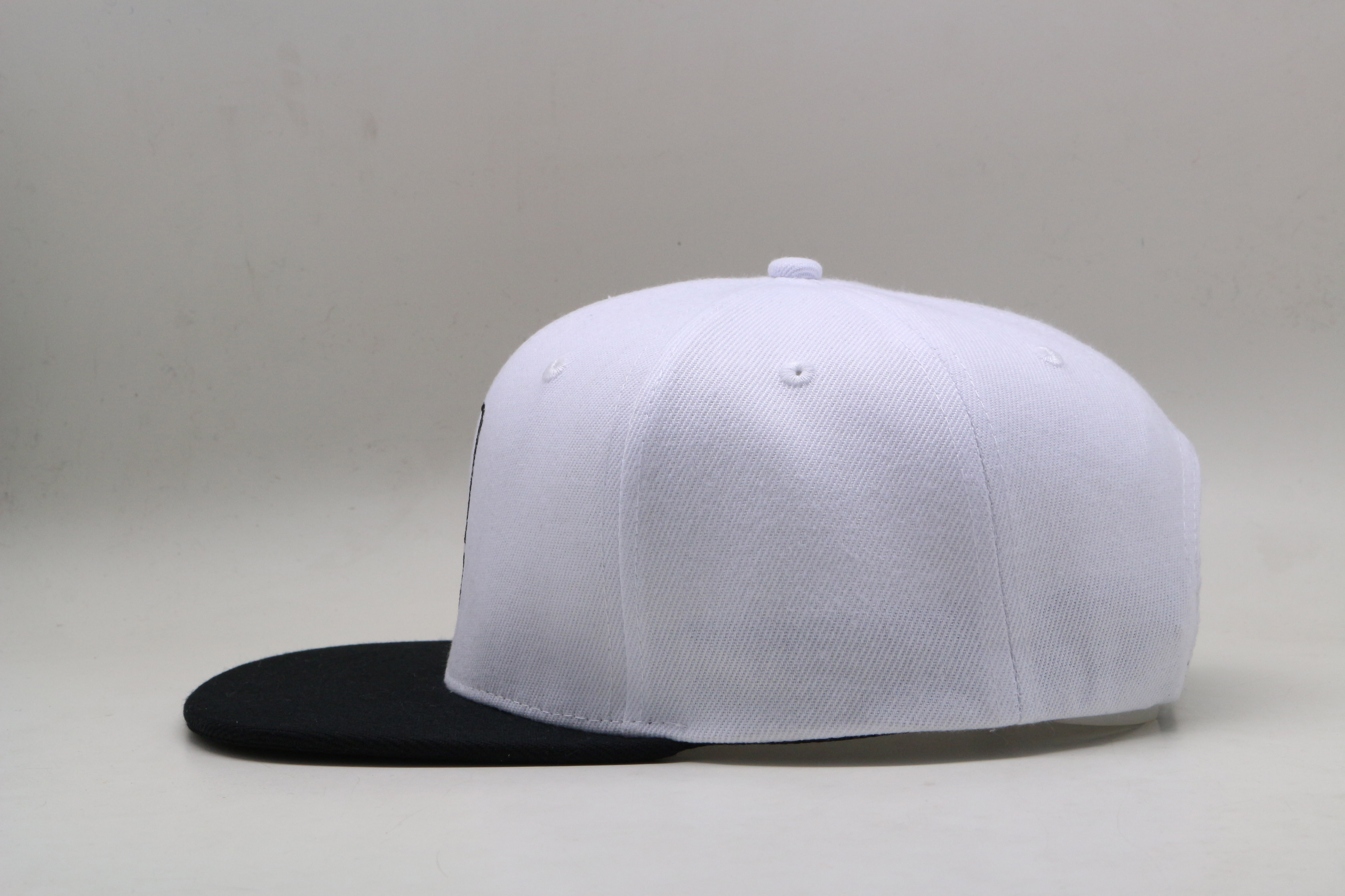 Six panel men's adjustable hat