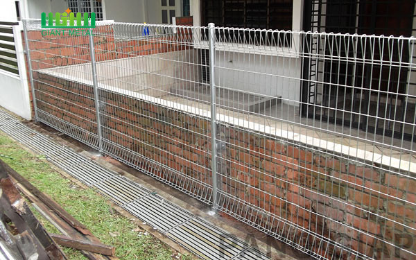 Temporary construction fence panle