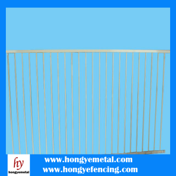 retractable pool fence