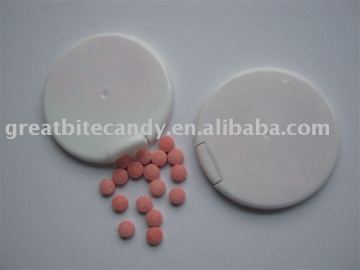 Round shape Mint card filled with sugar free mints